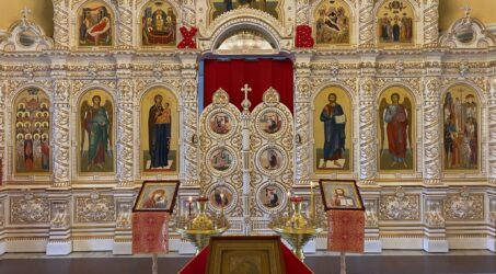 Праздничный ряд иконостаса