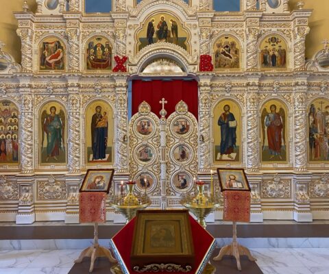 Праздничный ряд иконостаса